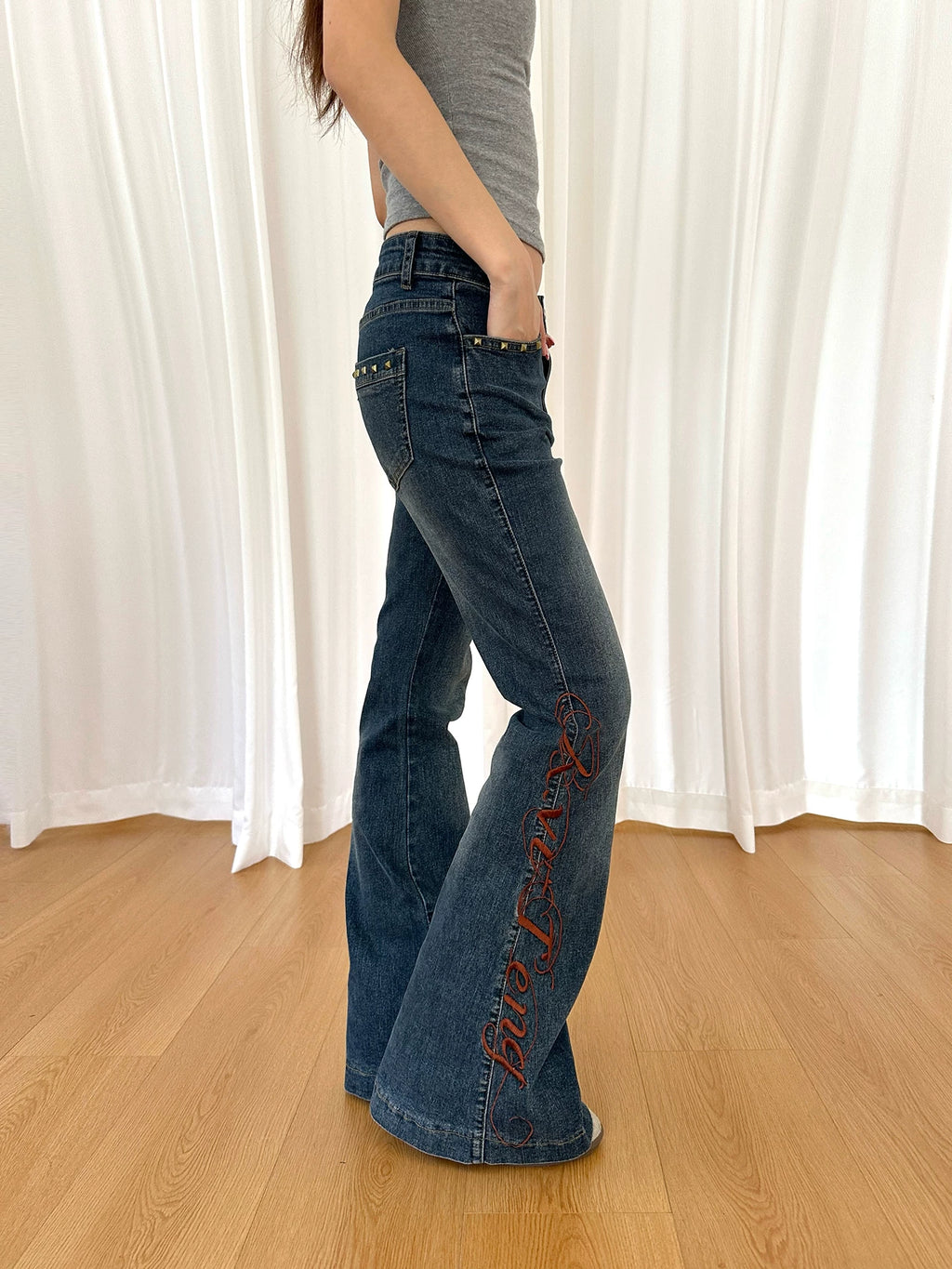 HABON Women's American Retro Letter Embroidered Rivet Slim Flared Jeans