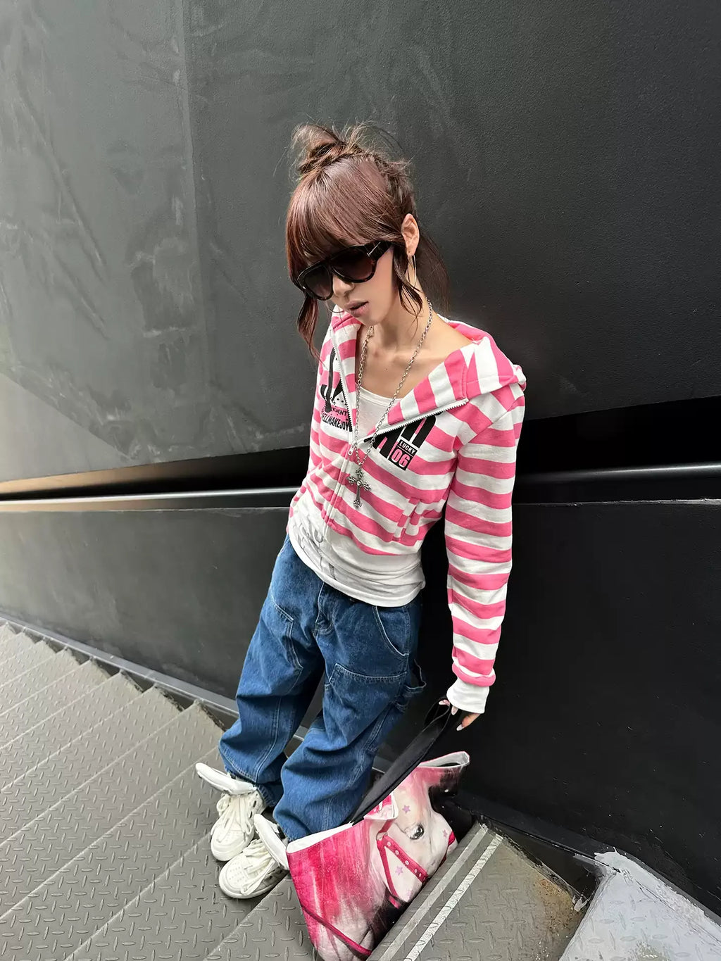 HABON Y2K Contrast Stripe Graphic Zip-Up Hoodie